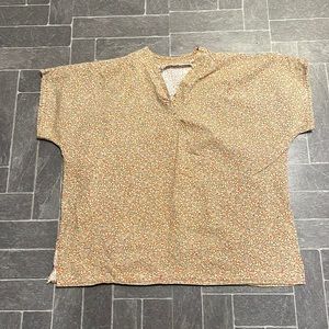 Psychedelic floral vintage scrub 48” chest